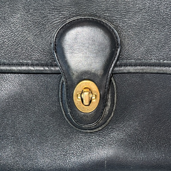 Coach Vintage Willis Crossbody Bag 9927 Navy Leather - Picture 15 of 16